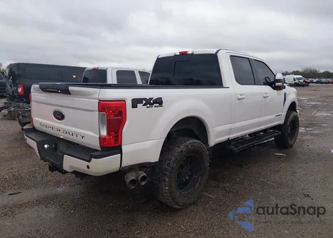 2017 Ford F-250 Lariat из США, поврежденный, VIN 1FT7W2BT4HEE80834